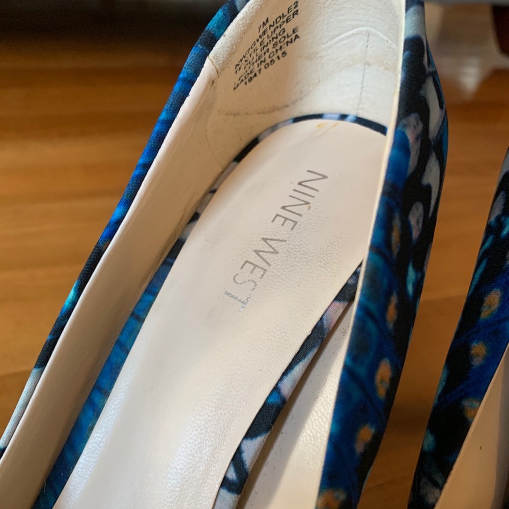 Lightly worn Nine West Butterfly Wing Print Heels - Picture 6 of 6